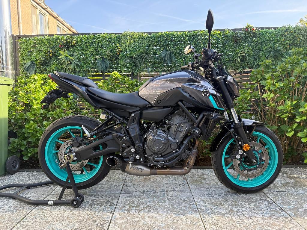 Yamaha MT-07 2024 | Akrapovic Titanium | Garantie t/m 2029, 2 cilinders, Motorrijbewijs A, Bedrijf, Sportuitlaat