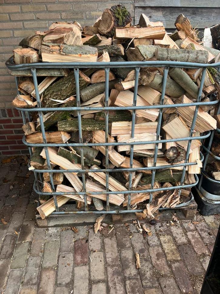 Amerikaans Eiken haardhout vers gekloofd 1 krat, Tuin en Terras, Haardhout, Minder dan 3 m³, Ophalen