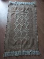 Crème/bruin kleed met patroon, Huis en Inrichting, 100 tot 150 cm, Vintage, Zo goed als nieuw, Bruin