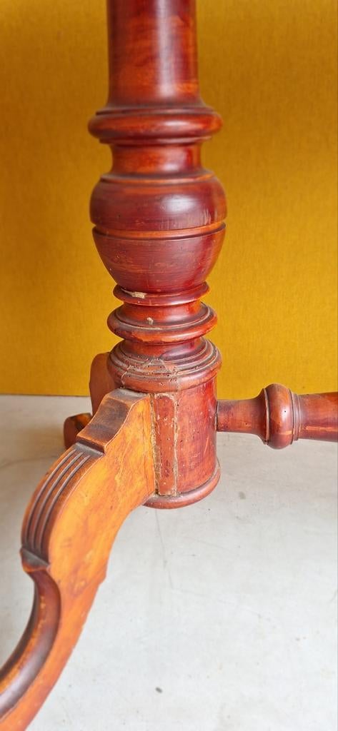 Antieke spinkop tafel, sidetable, bijzettafel, tafeltje, Ophalen