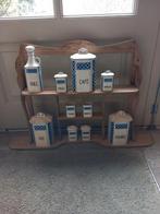 Oud rek met potten, Ophalen