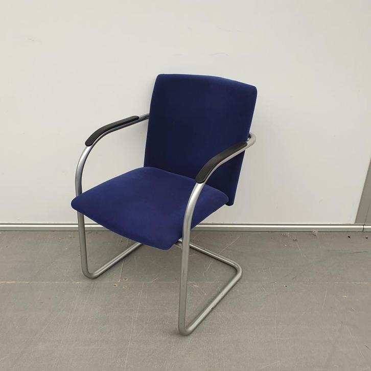 Lande vergaderstoel - blauwe stof, Huis en Inrichting, Stoelen, Gebruikt