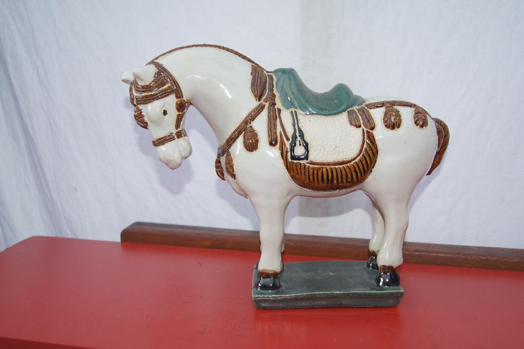 Paard ( China, Antiek en Kunst, Ophalen of Verzenden