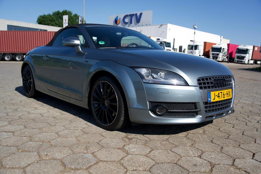 Audi TT 1.8 Roadster 118KW 2010 Grijs, Auto's, Audi, Voorwielaandrijving, TT, Beige, 4 cilinders