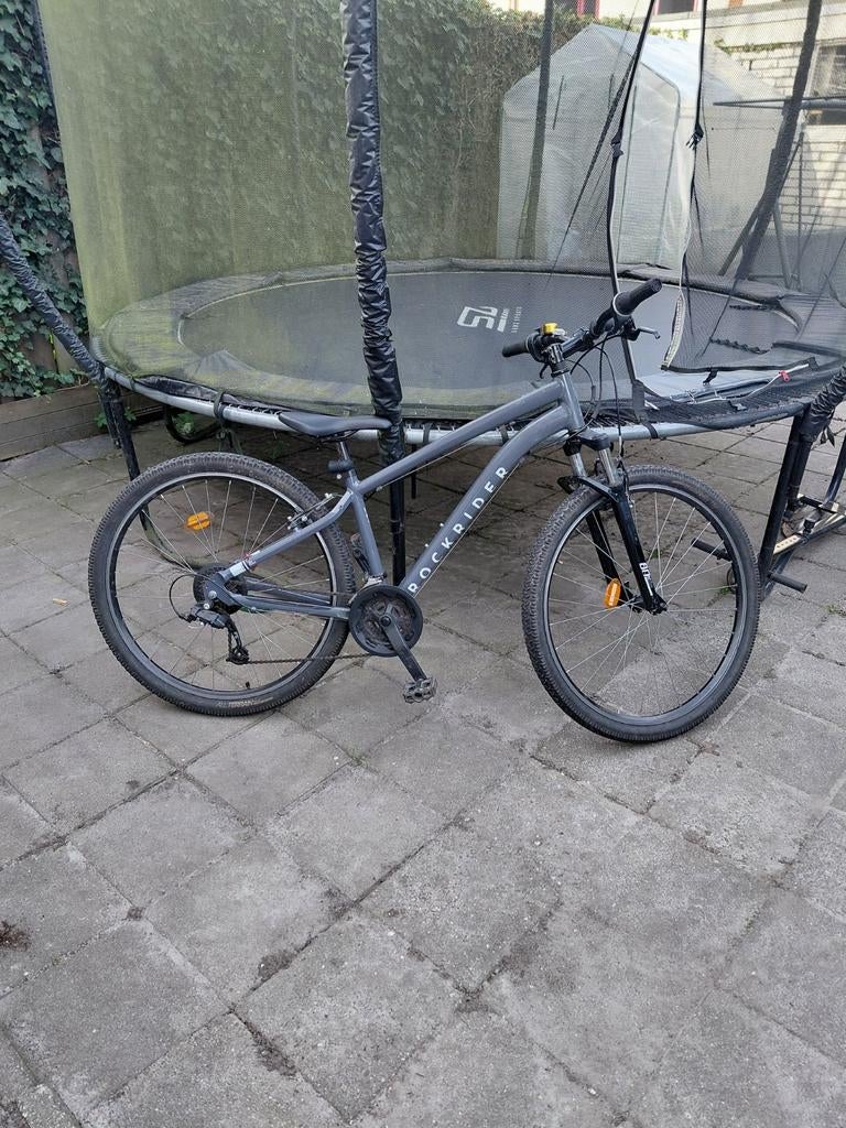 Grijze mountainbike rockrider  27,5 inch 21 versnellingen, Fietsen en Brommers, Fietsen | Mountainbikes en ATB, Minder dan 45 cm