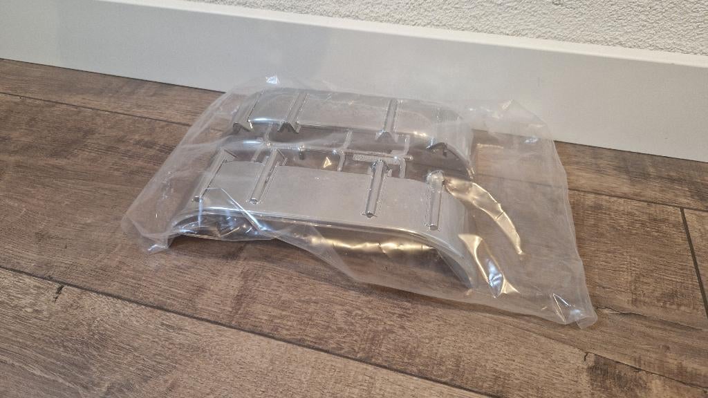 Tamiya 2-asser spatbord chroom nieuw ( 1 op 14), Elektro, Schaal 1:14, Ophalen of Verzenden, Zo goed als nieuw