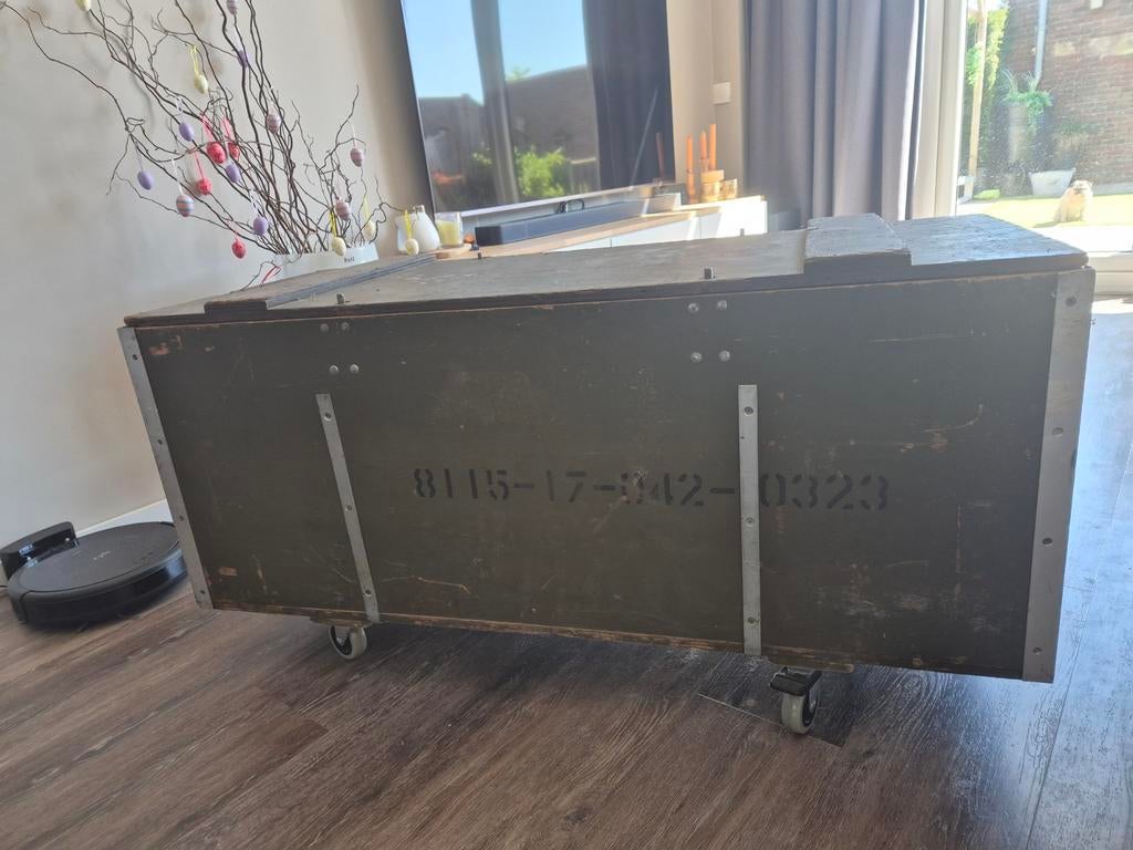 Oude wapenkist met wieltjes, Ophalen of Verzenden