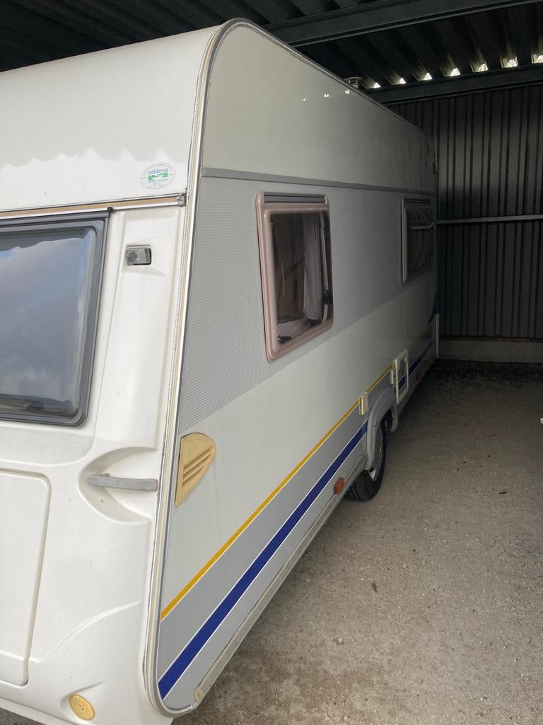 Mooie Burstner Ventana 440 TN te koop, Caravans en Kamperen, Treinzit, Particulier, Bürstner, Ringverwarming