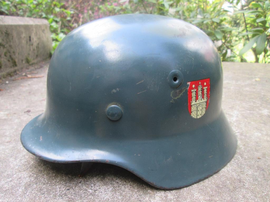 Duitse BGS helm dubbel decal Bundes Grenz Schutz TOP staat, Verzamelen, Militaria | Algemeen, Ophalen of Verzenden, Landmacht