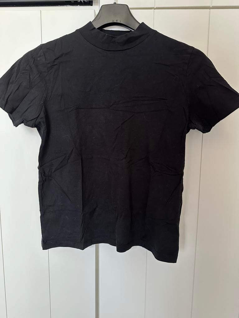 Zwart T-shirt met korte mouwen en col van Loavies, Maat 38/40 (M), Zwart, Ophalen of Verzenden, Korte mouw