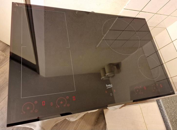 Beko Inductie inbouw Kookplaat - 4 zones, Witgoed en Apparatuur, Kookplaten, Zo goed als nieuw, Inbouw, Inductie, 4 kookzones