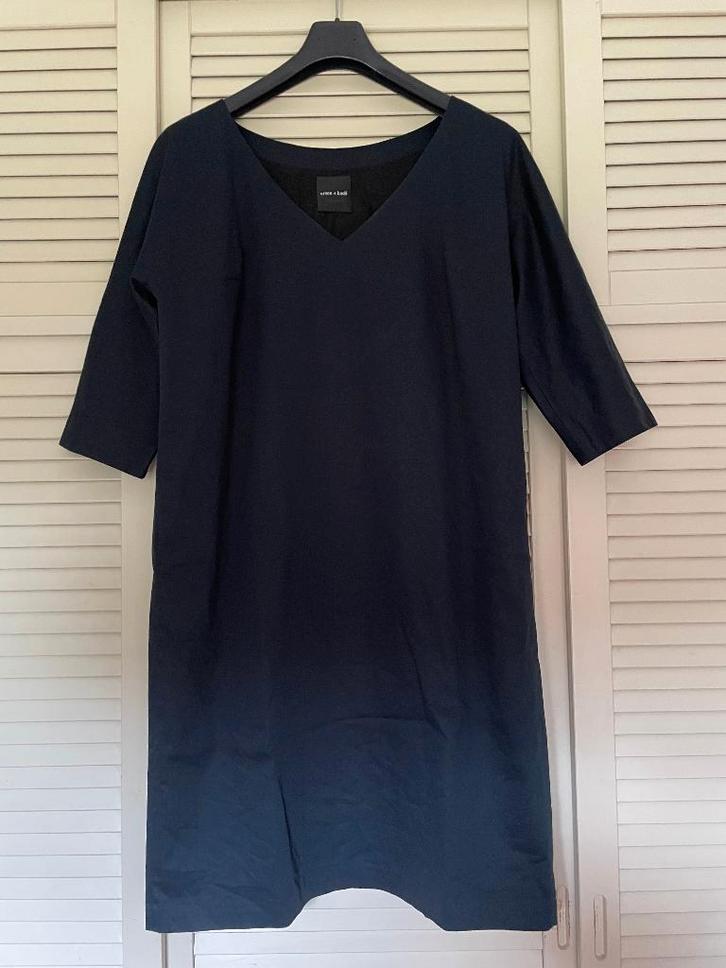 Orson+Bodil: NIEUW nachtblauw jurkje maat 40 t/m 44, Kleding | Dames, Jurken, Nieuw, Maat 42/44 (L), Blauw, Onder de knie, Verzenden
