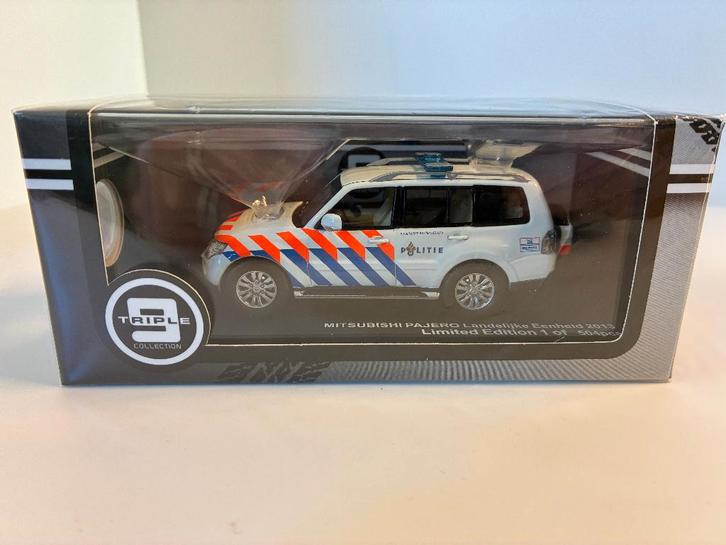 27599: Mitsubishi Pajero - Landelijke eenheid - 2013 Triple9, Hobby en Vrije tijd, Modelauto's | 1:43, Nieuw, Auto, Overige merken
