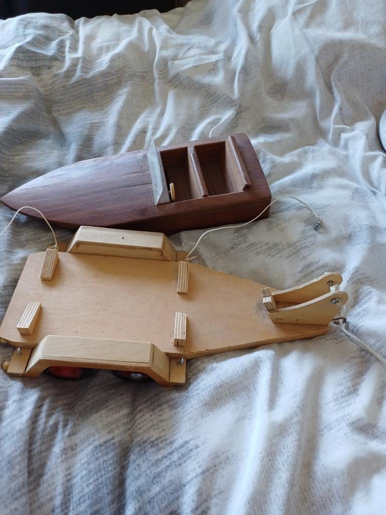 Houten Trailer met boot, Hobby en Vrije tijd, Modelbouw | Boten en Schepen, Ophalen