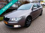 Skoda Superb Combi 1.8 TSI 160pk 2e eig. Clima Navi Trekhaak, Voorwielaandrijving, Euro 5, Stof, Gebruikt