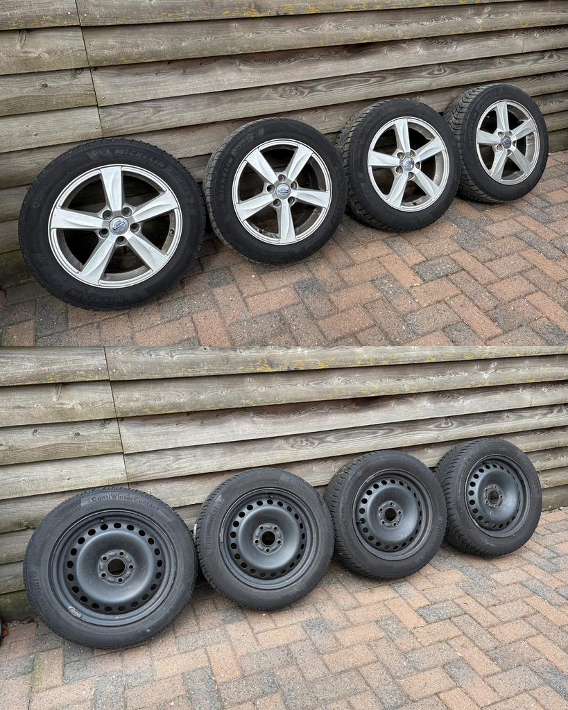 Winterbanden 8 stuks Volvo V40 205/55 R16, Auto-onderdelen, Banden en Velgen, Ophalen, 16 inch, Banden en Velgen, 205 mm
