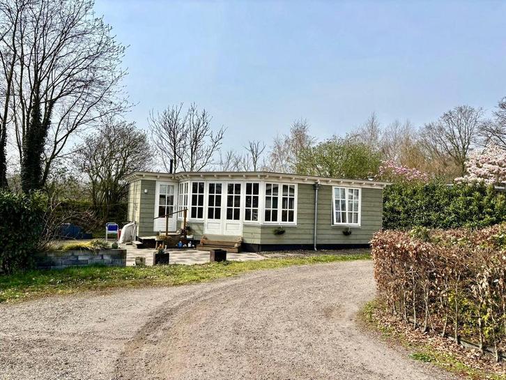 Chalet 67 m2 inclusief standplaats op park Sandberghe Uden, Caravans en Kamperen, Stacaravans, tot en met 4, Ophalen of Verzenden