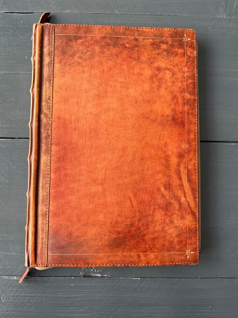 Twelve South BookBook MacBook Air/Pro 13 inch - Leer, Computers en Software, Laptophoezen, Gebruikt, 13 inch, Ophalen of Verzenden