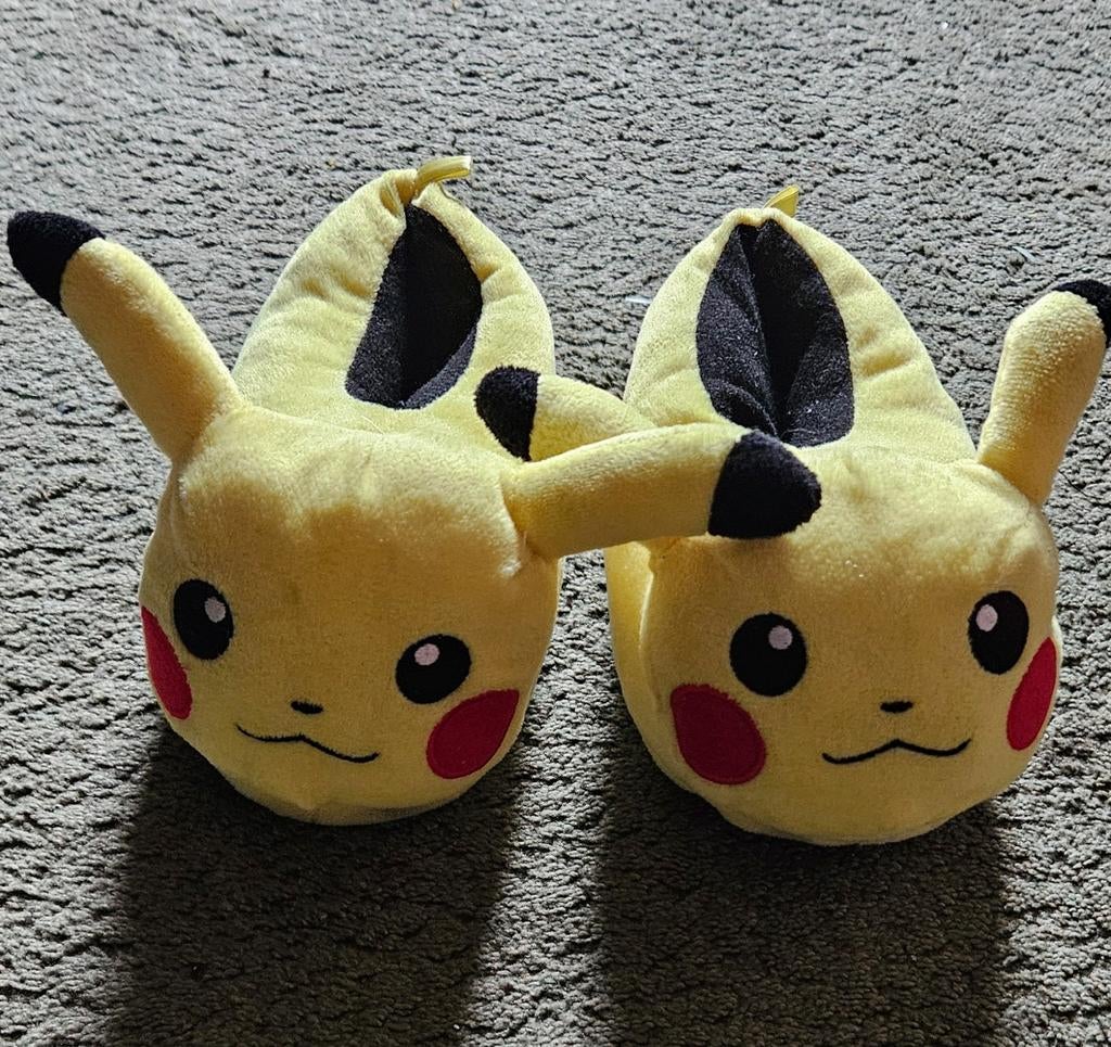 Pikachu Sloffen, Ophalen of Verzenden, Nieuw, Jongetje of Meisje, Slofjes