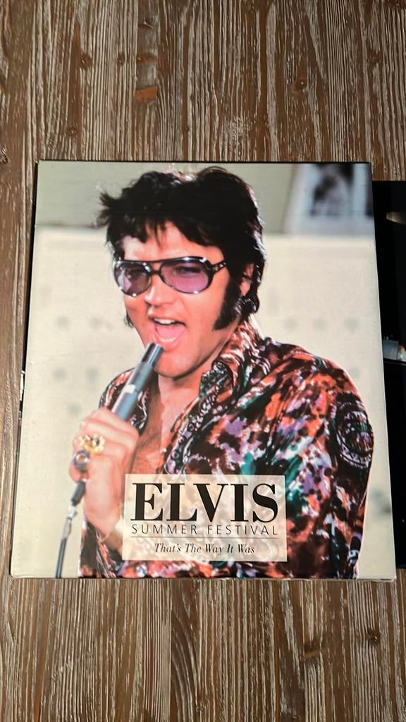 Elvis that’s the way it was 5 bookset plus foto’s., Ophalen, Zo goed als nieuw, Boek, Tijdschrift of Artikel