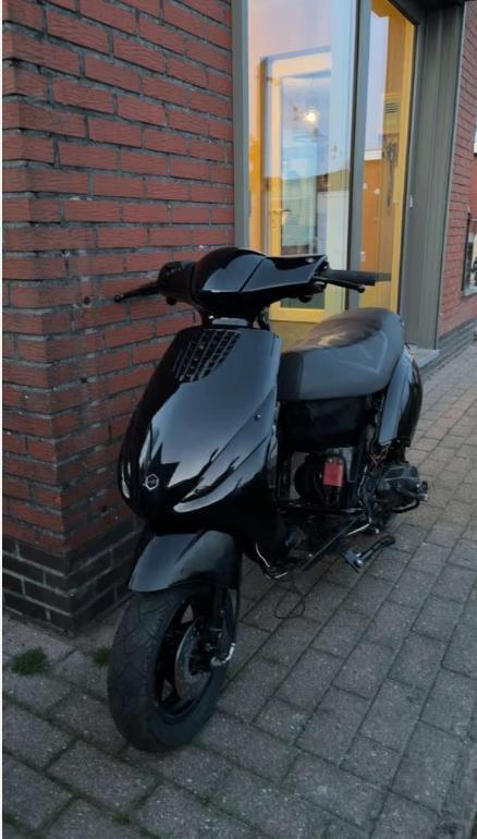 Zip 70cc | RUILEN MOGELIJK |, Fietsen en Brommers, Scooters | Piaggio, Zo goed als nieuw, Zip, Tweetakt, Ophalen