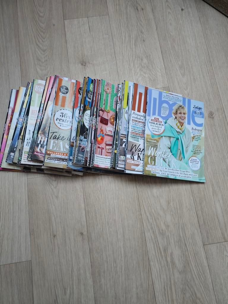 Stapel libelle’s 30 stuks, Ophalen, Zo goed als nieuw, Damesbladen