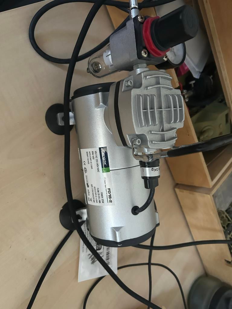 Fengda Airbrush Mini Compressor - Olievrij, Ophalen, Zo goed als nieuw