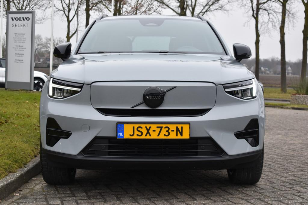 Volvo EX40 Extended Range 252PK Plus Black Ed. 82 kWh | H&K, Auto's, Volvo, Achterwielaandrijving, Gebruikt, Zwart, 82 kWh