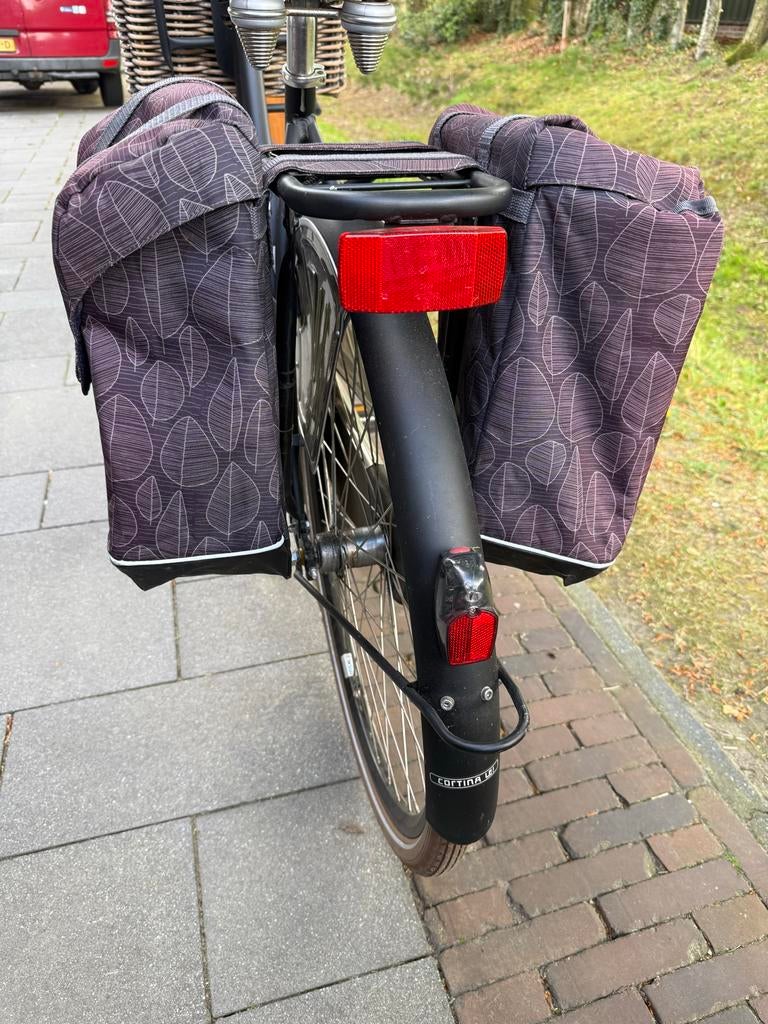 Cortina mamafiets met mand en fietstassen, Gijpsvintage, Info@gijpsvintage.nl, Trommelrem, Ophalen
