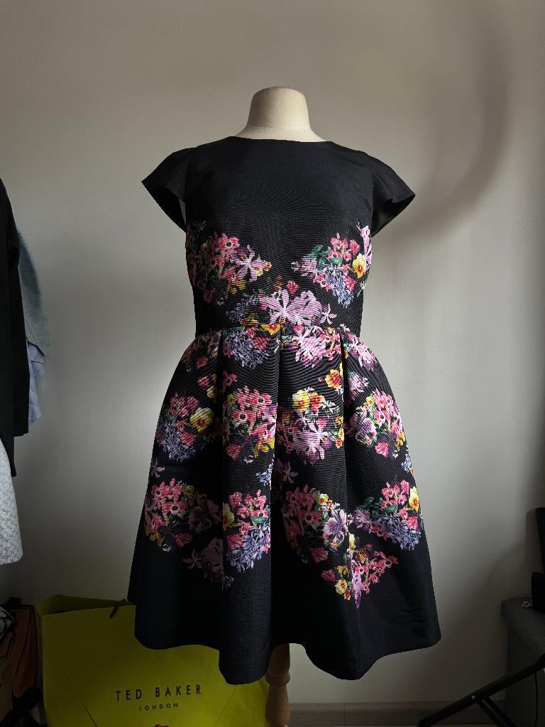 Ted Baker jurk maat 4=40, Kleding | Dames, Maat 38/40 (M), Ophalen of Verzenden, Zo goed als nieuw, Knielengte