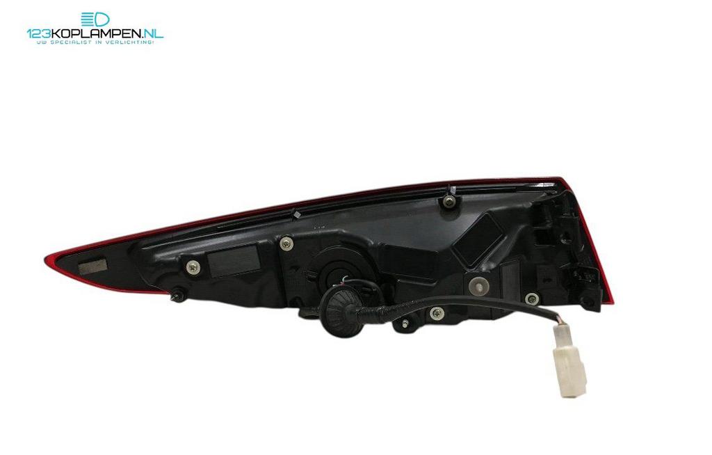 Mazda 3 BP sedan achterlicht rechts LED, Gebruikt, -, Verzenden, Mazda