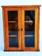 Prachtig houten Wandvitrinekastje, 27 cm. In Topstaat!, Ophalen