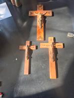 Franse houten muurkruis, Ophalen