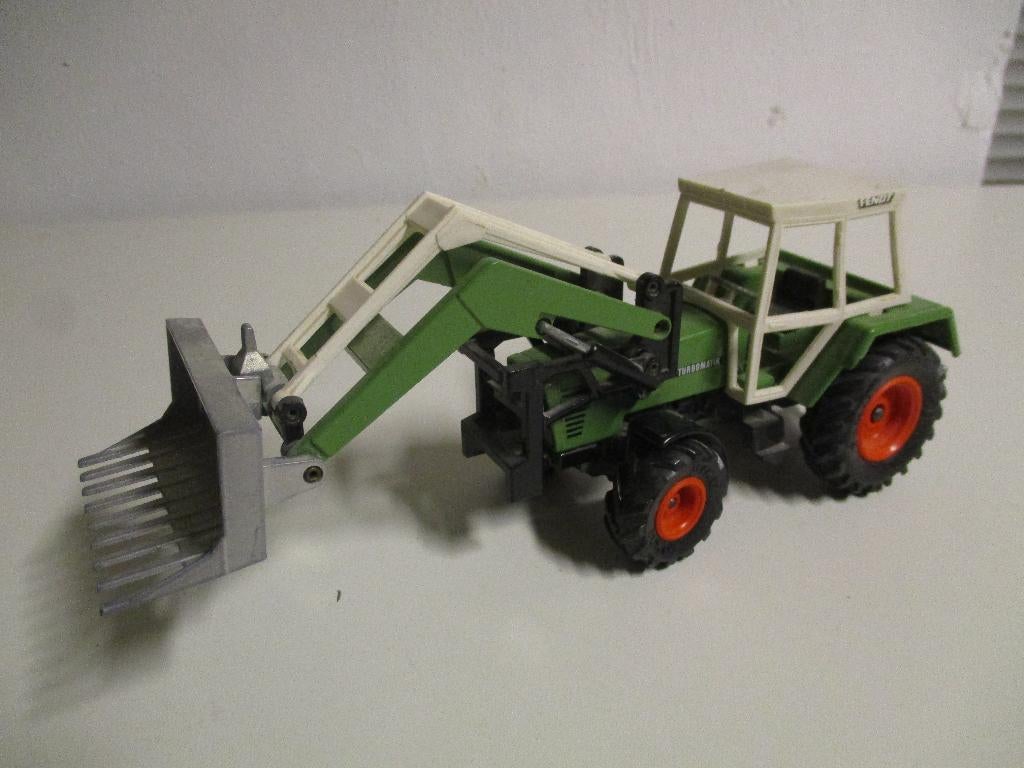Siku Fendt 310LSA met voorlader, Ophalen of Verzenden, Gebruikt, Tractor of Landbouw, SIKU
