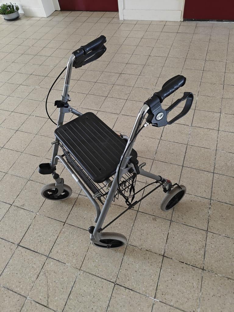 Stevige Rollator, Diversen, Ophalen, Opvouwbaar, Zo goed als nieuw