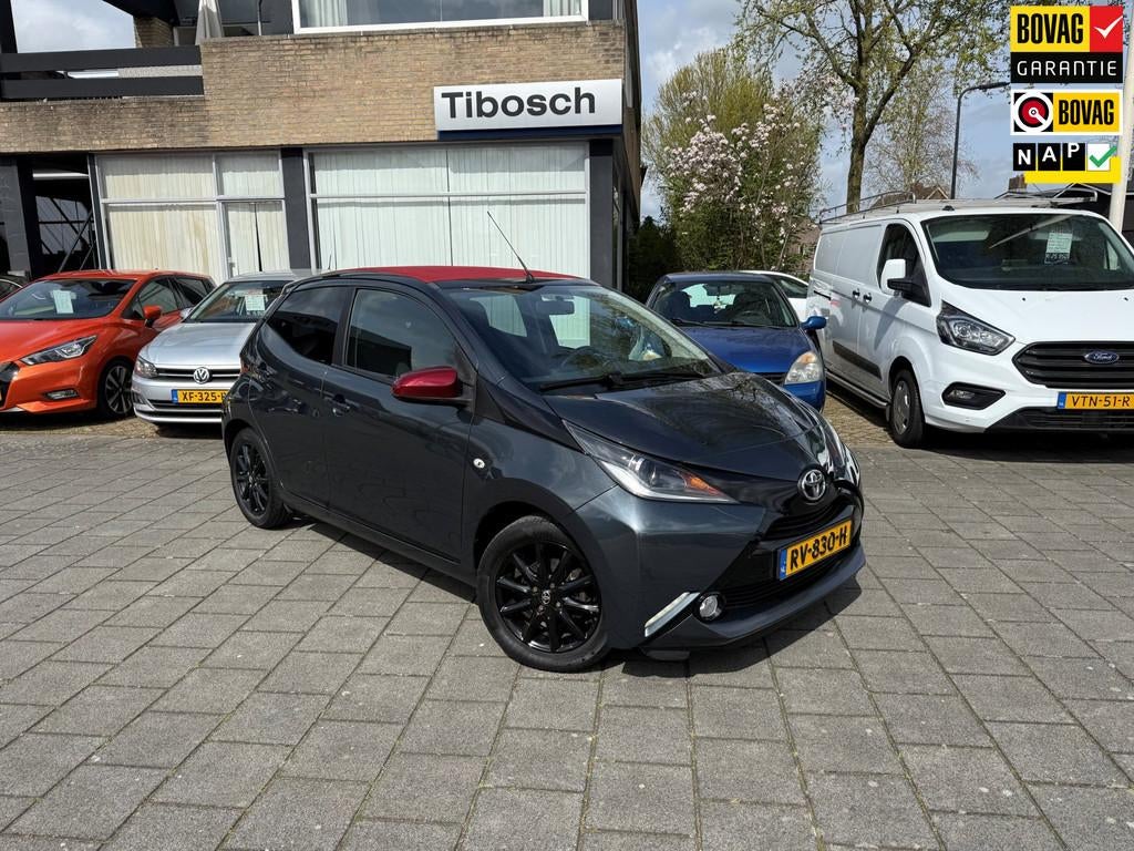 Toyota Aygo 1.0 VVT-i x-pose,Open dak, Camera, Cruise, 66000, Voorwielaandrijving, Gebruikt, Euro 6, 4 stoelen