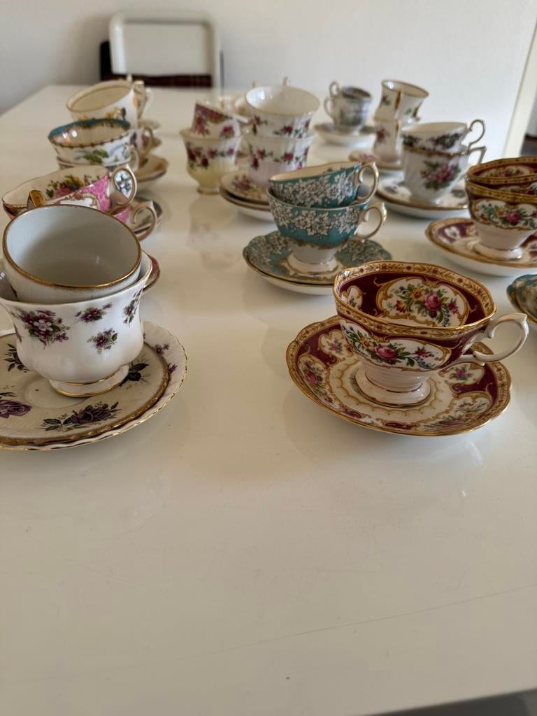 Royal albert thee servies set 30st compleet in nieuwstaat, Ophalen