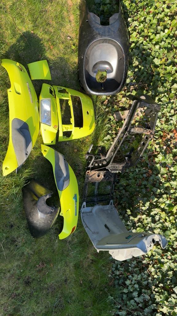 Piaggio skipper frame/kappen, Fietsen en Brommers, Brommeronderdelen | Algemeen, Zo goed als nieuw, Kap, Ophalen of Verzenden