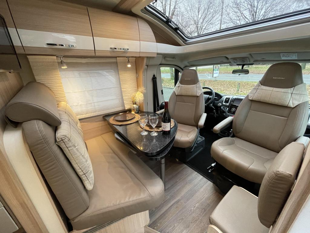 Bürstner Travel Van 690 G ENKELE BEDDEN XXL-GARAGE EURO, Caravans en Kamperen, Campers, Standaard zit, Fiat, Bedrijf, Tot en met 3