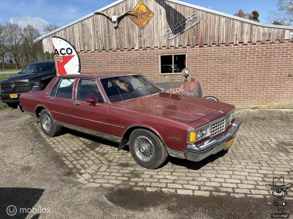 Chevrolet USA Caprice Sedan, Auto's, Chevrolet, Automaat, Achterwielaandrijving, 8 cilinders, 907 kg