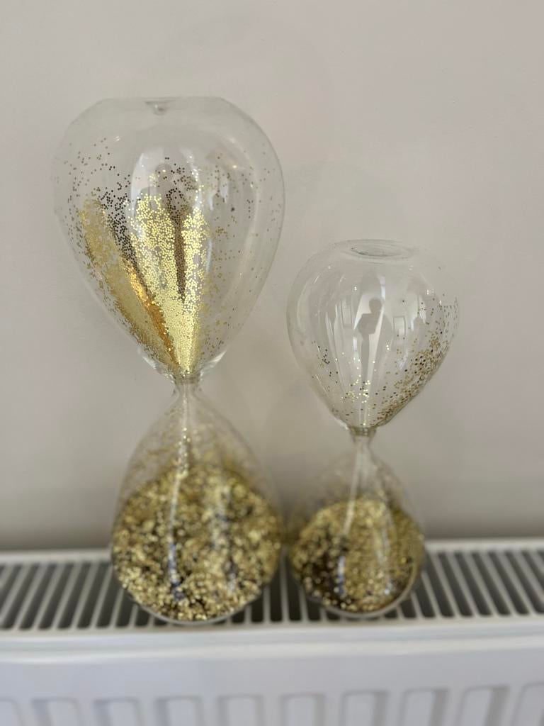 Zandlopers met goudkleurige glitters, set van 2, Ophalen of Verzenden, Gebruikt, Goud, Glas