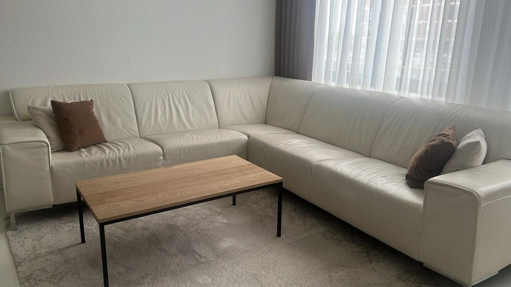 L-vormige witte leren bank, Ophalen, 250 tot 300 cm, Gebruikt, 100 tot 125 cm