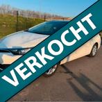 Toyota Auris 1.8 Hybrid Touring Sports  2015 Wit GARANTIE !!, 345 kg, Wit, Origineel Nederlands, 1798 cc