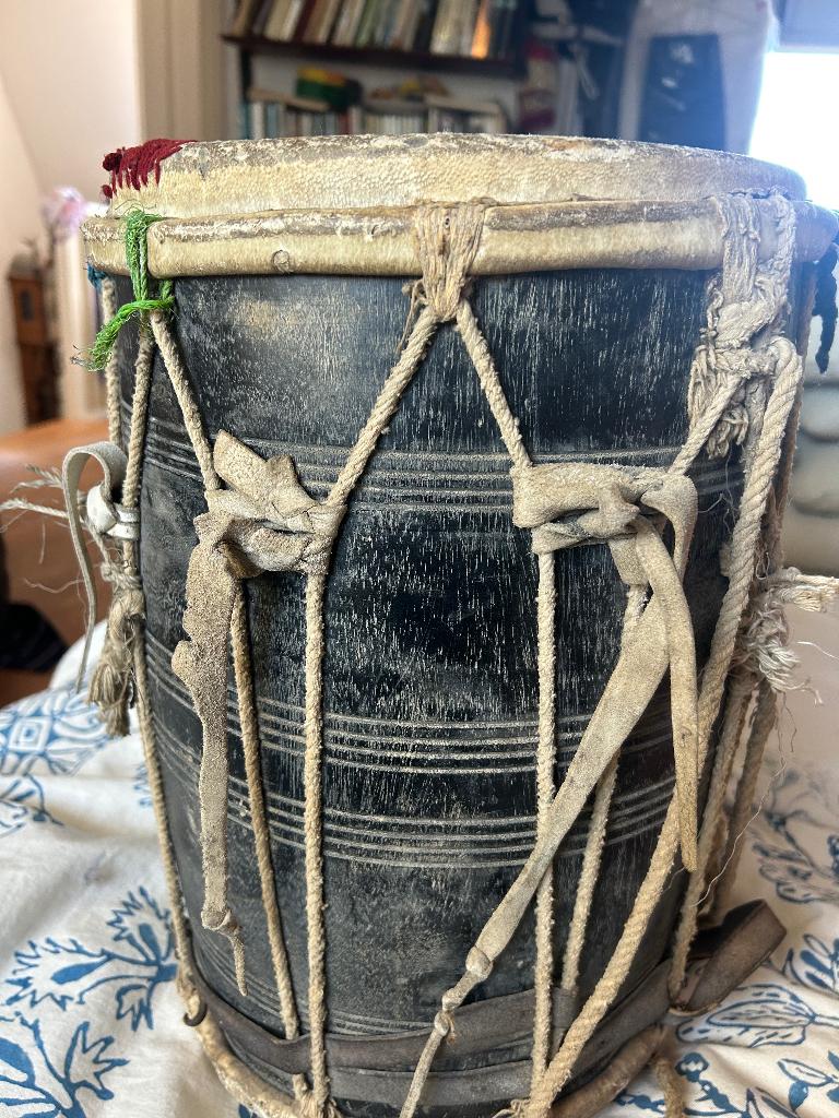 Antieke trommel uit Afrika, Muziek en Instrumenten, Ophalen, Gebruikt, Trommel