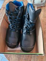 TE KOOP AANGEBODEN NIEUWE WERKSCHOENEN., Ophalen, Nieuw