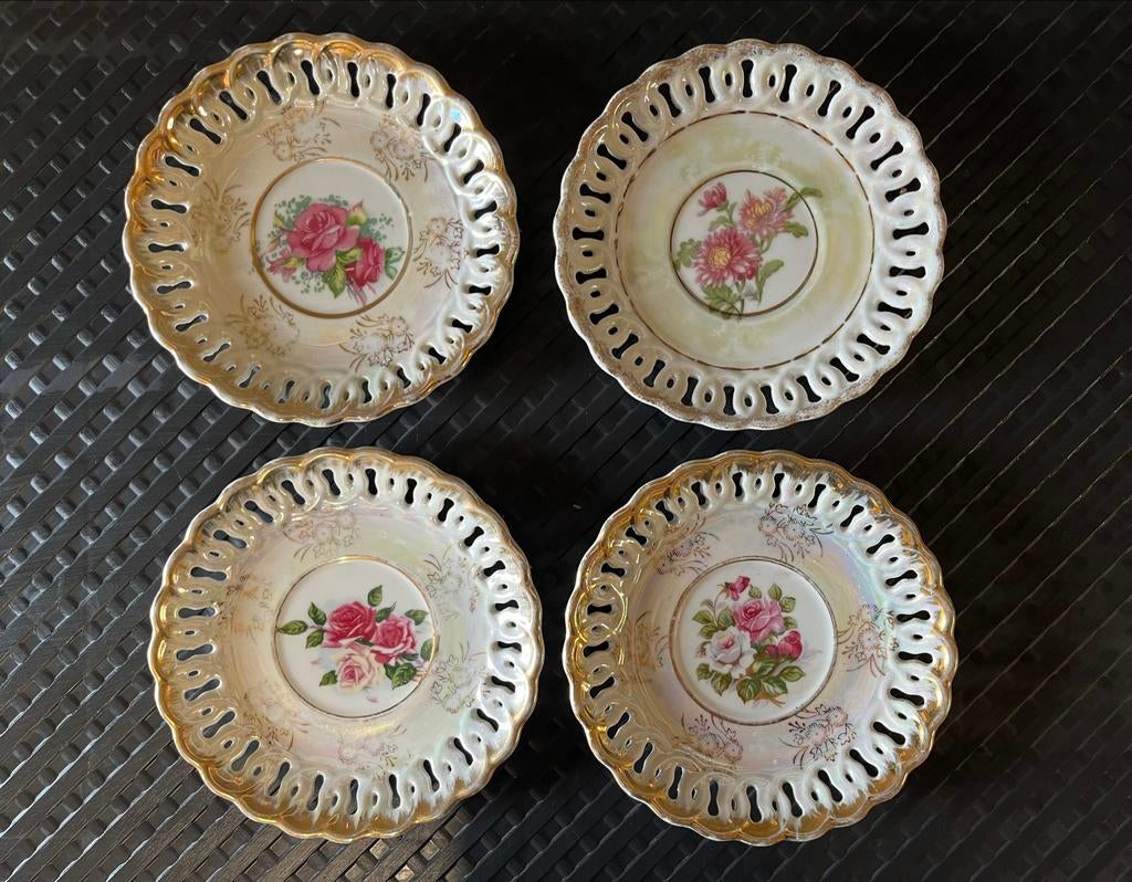 4 Goudluster Bordjes met Rozenmotief, Ophalen of Verzenden