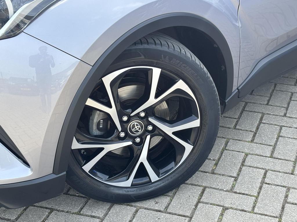 Toyota C-HR 1.8 Hybrid Dynamic, Stof, Euro 6, 4 cilinders, 122 pk