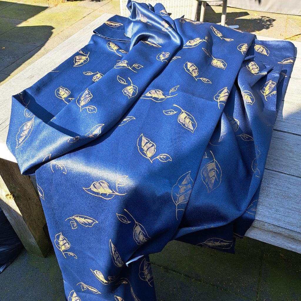 3 x gordijn donkerblauw met goudkleurig blad, Huis en Inrichting, 100 tot 150 cm, Ophalen of Verzenden, Zo goed als nieuw, 200 cm of meer