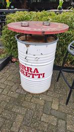 Unieke Birra Moretti hangtafel / statafel van olievat, Ophalen, Gebruikt