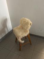 Houten stoel met schapenvacht, Gebruikt, Bruin, Ophalen of Verzenden, Eén